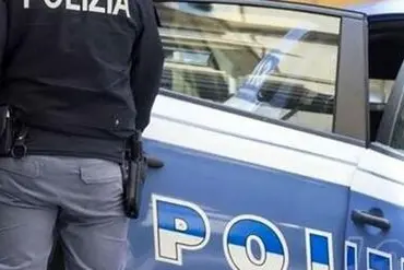 Polizia (foto Ansa)