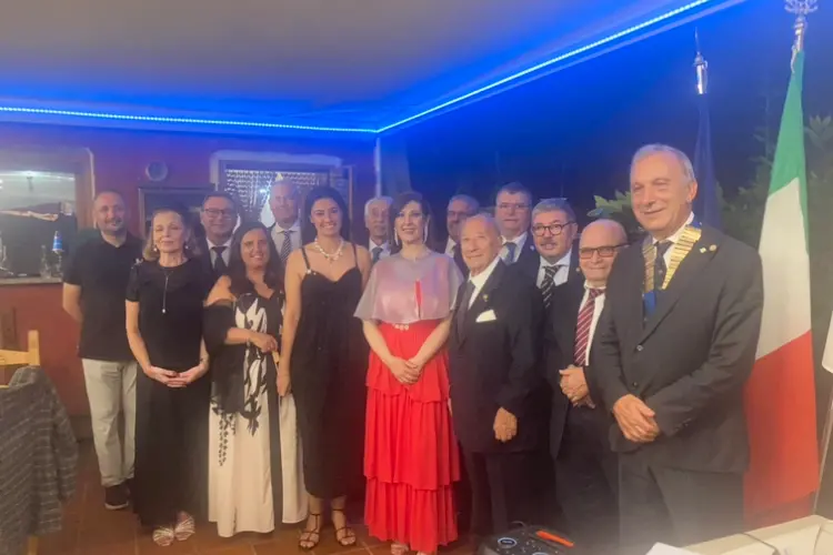 Da sinistra Paolo Pinna con la sua squadra (foto Pala)