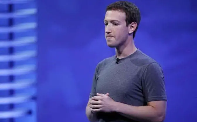 Facebook di Mark Zuckerberg si accontenta del nono posto