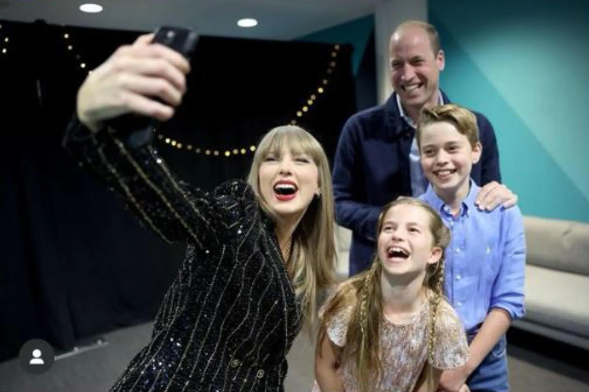 Il selfie di Taylor Swift con il principe William, George e Charlotte