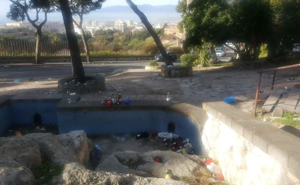 Rifiuti in viale fra Ignazio