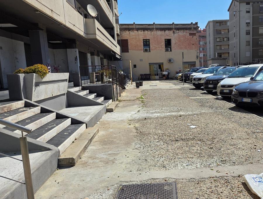 Marciapiedi, scatta la protesta
