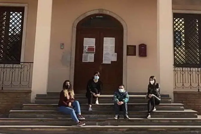 I ragazzi del servizio civile (foto del Comune)