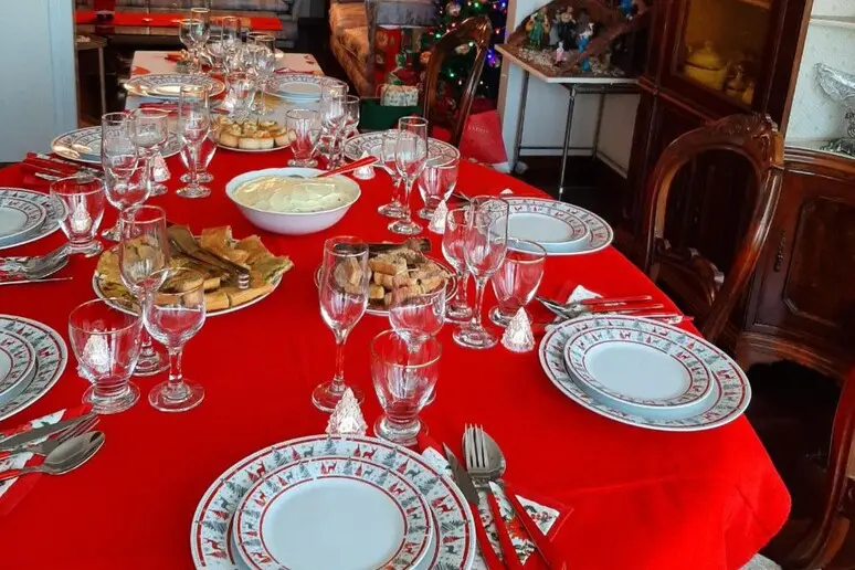 Cenone della Vigilia, immagine simbolo (foto Ansa)