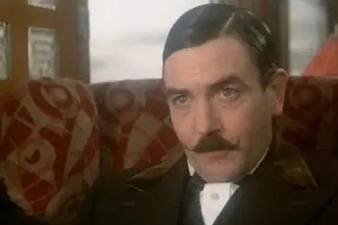 Il Poirot di Finney (foto da frame video)