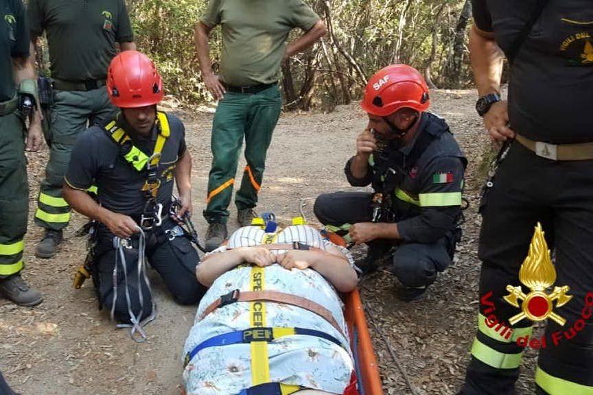 Cade durante un'escursione in montagna, soccorsa turista nel Cagliaritano