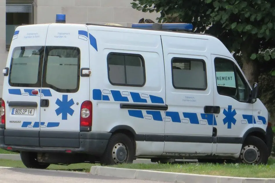 Un'ambulanza (foto Wikipedia)