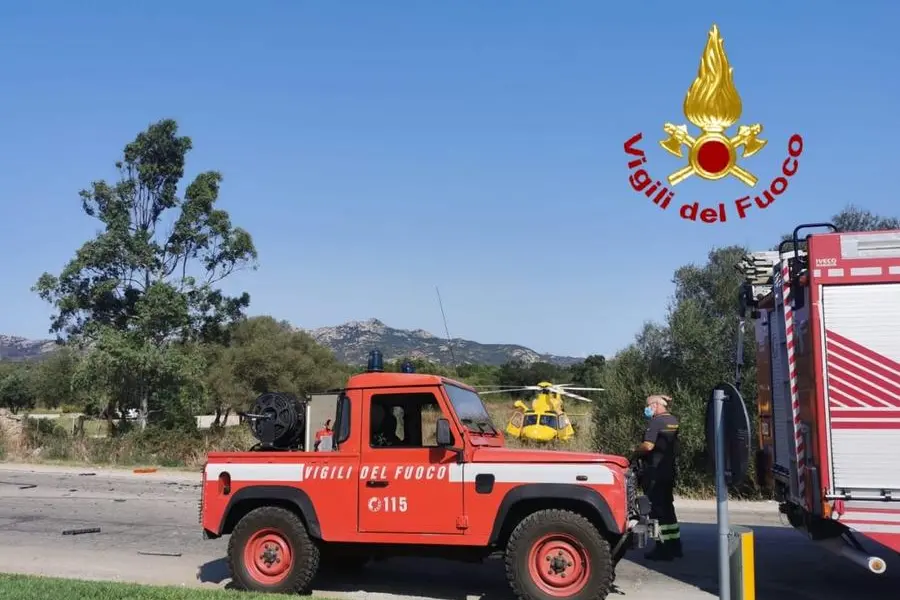 L'intervento dell'elisoccorso (foto Vigili del Fuoco)