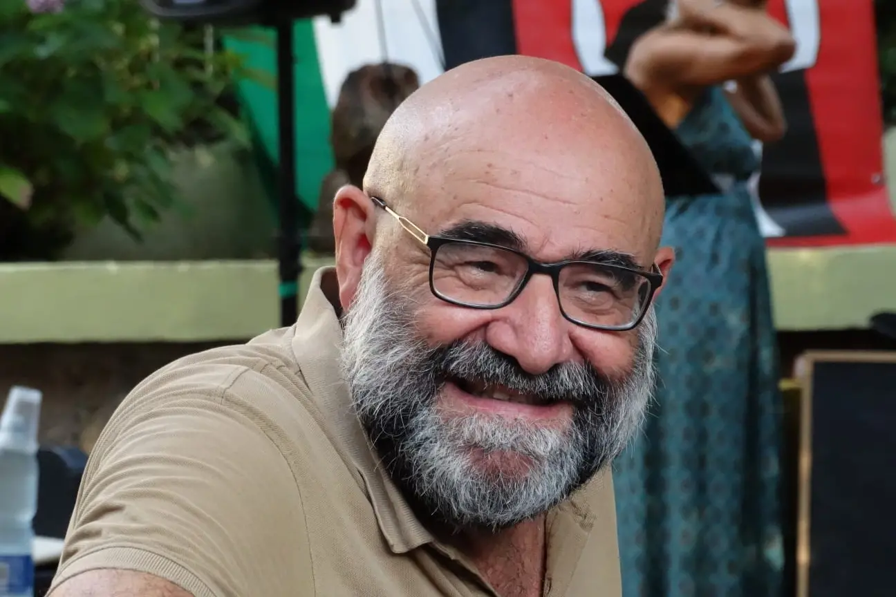 Enzo Liborio Vacca, campione Poetry Slam Sardegna 2026