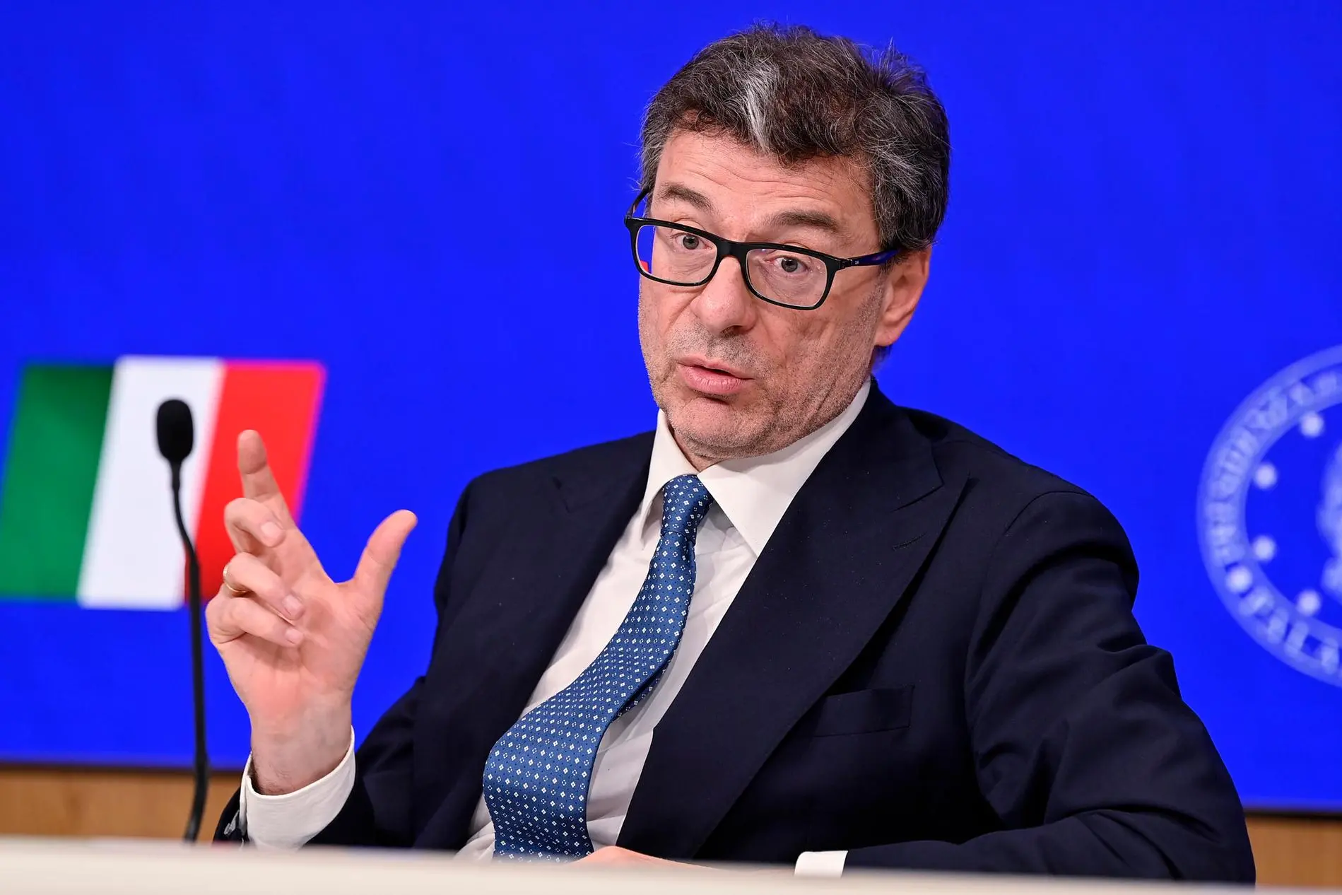 Il ministro dell'Economia Giorgetti (Ansa)