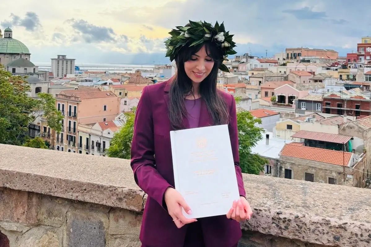 Giada Pisanu il giorno della sua laurea (foto Sara Pinna)