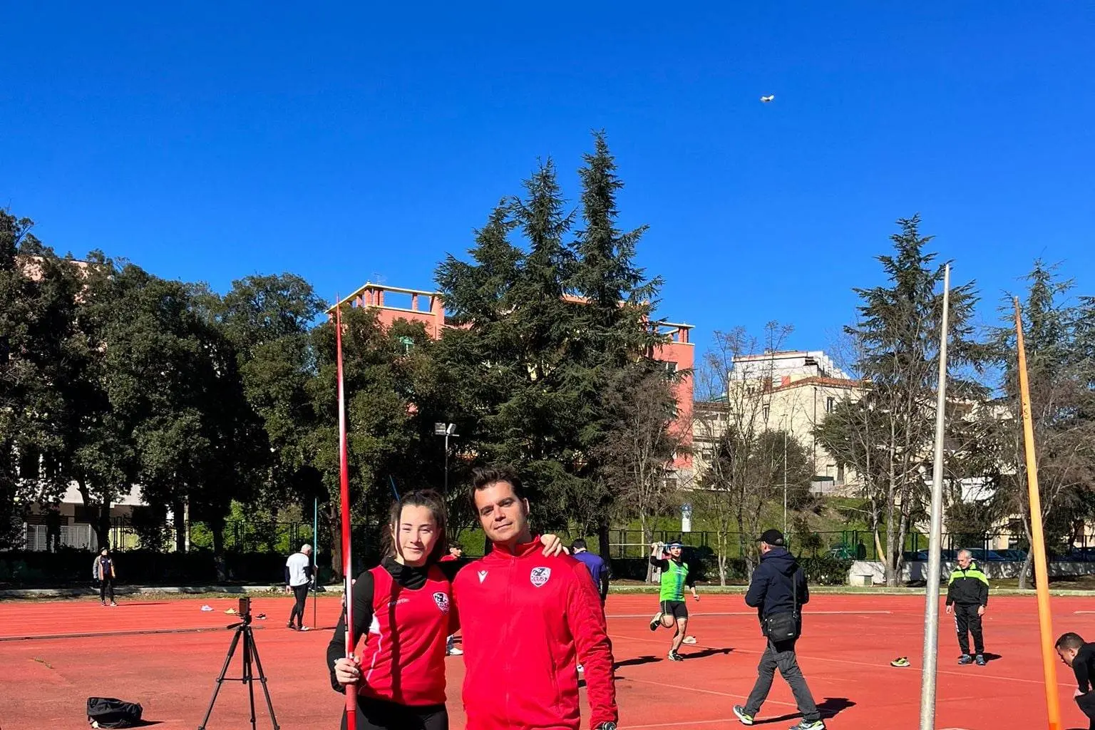 A sinistra Benedetta Fiori, 16 anni, a destra il suo tecnico Flavio Stochino 37 anni (foto di Mattia Lasio).