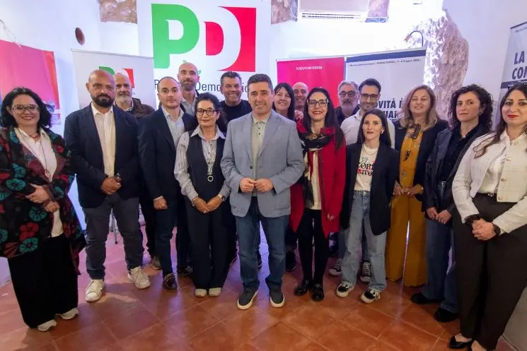 I candidati consiglieri del Pd con sindaco Mulas (foto Pala)