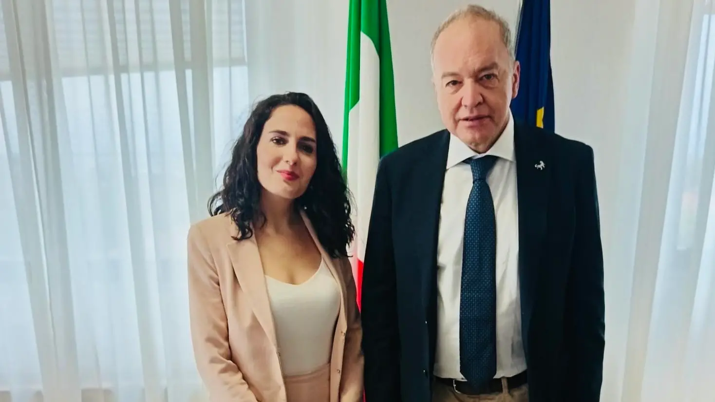 https://immagini.unionesarda.it/version/c:NzVkMzRkMzgtMmI4MS00:ZmU5OGI3N2EtZGJiZi00/image.webp?f=16:9