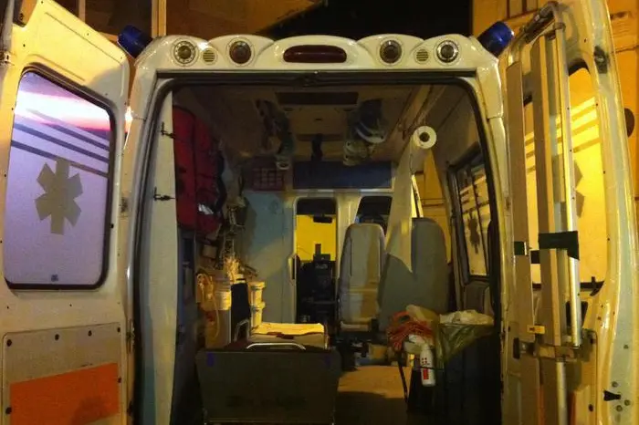 Un'ambulanza (Ansa)