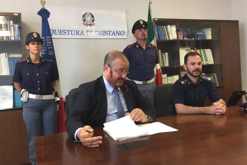 La conferenza stampa in questura