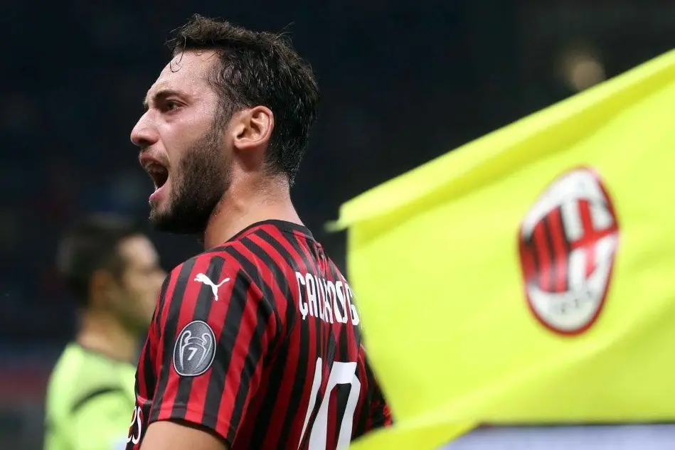 Calhanoglu, trascinatore dei suoi (Ansa)