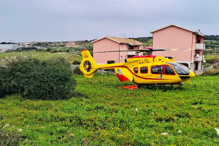 L'intervento dell'Elisoccorso a Ossi (foto concessa)