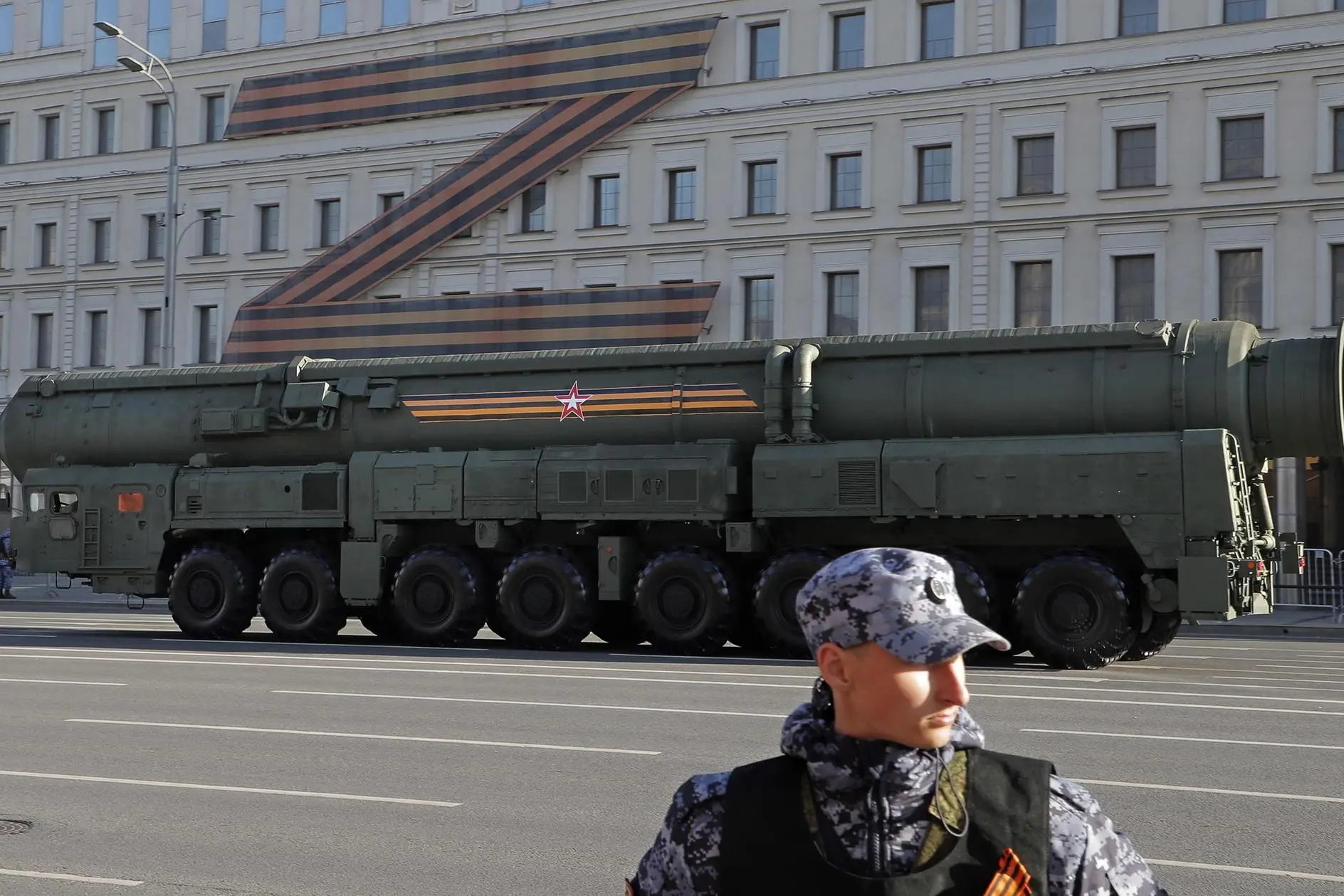 epa10616519 A Russian Yars intercontinental ballistic missile launcher drives in the downtown area of Moscow, Russia, 09 May 2023, before the military parade which will take place on the Red Square to commemorate the victory of the Soviet Union's Red Army over Nazi-Germany in WWII. EPA/MAXIM SHIPENKOV