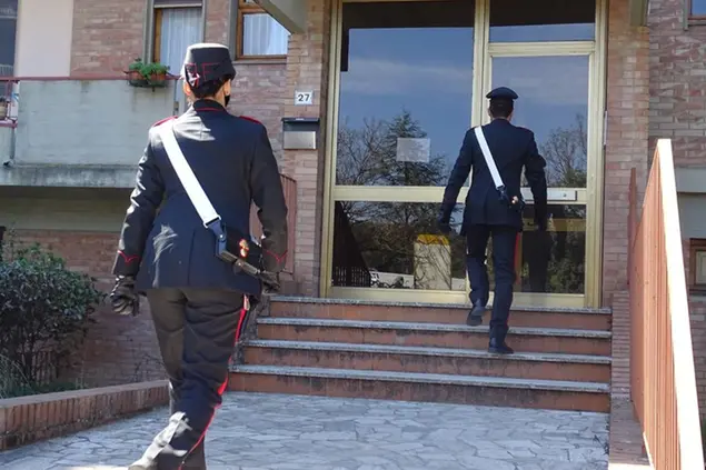 (foto carabinieri)