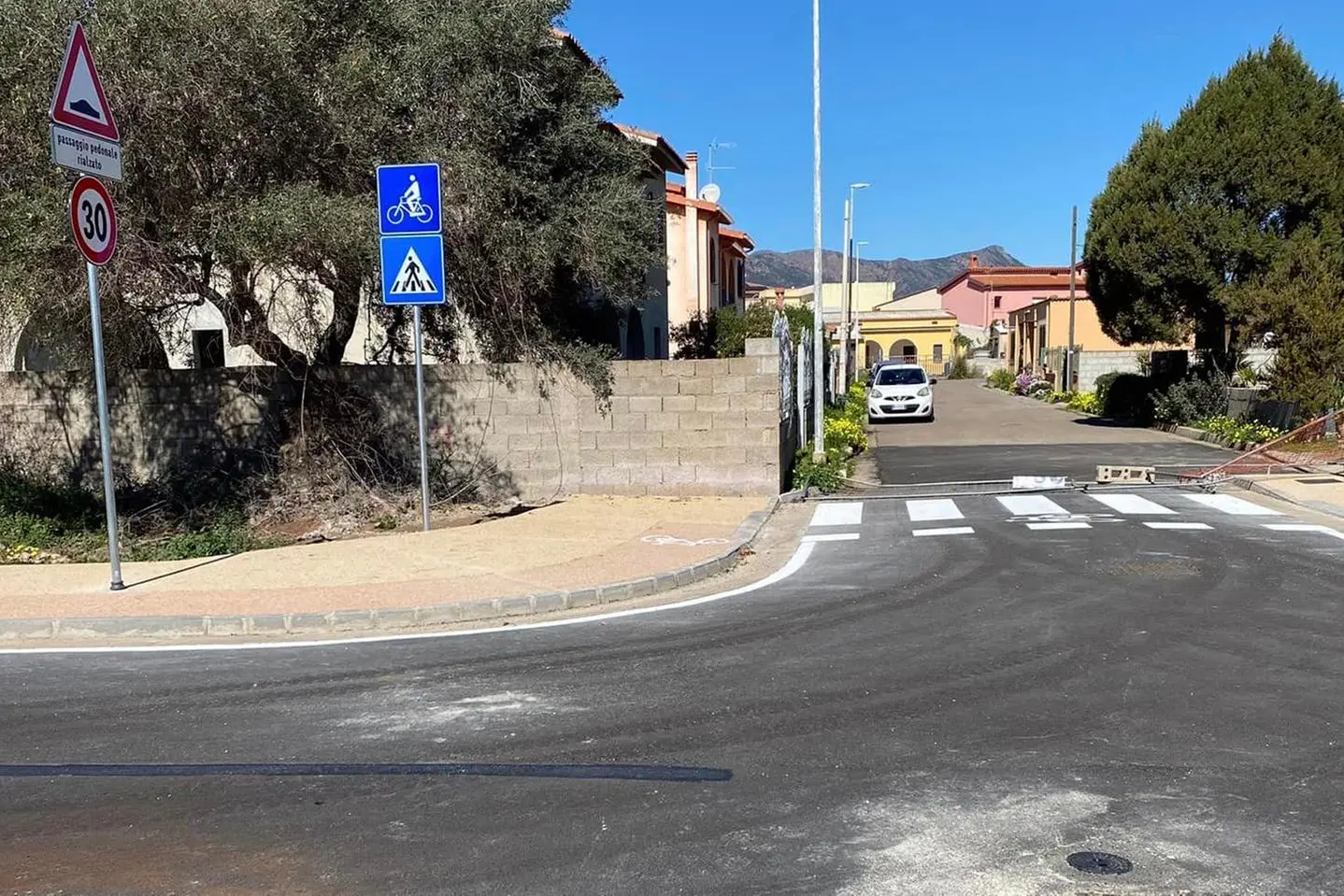 La strada intitolata a Sant'Efisio (foto Serreli)