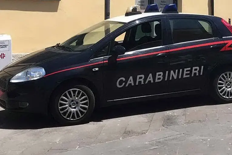Carabinieri a Tissi (Archivio L'Unione Sarda - Calvi)