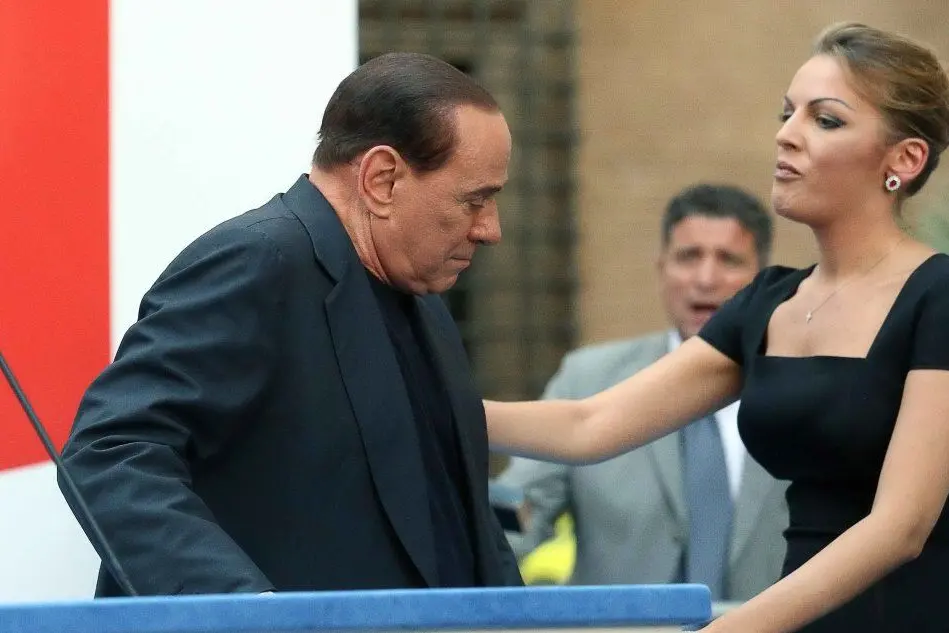 Silvio Berlusconi con Francesca Pascale