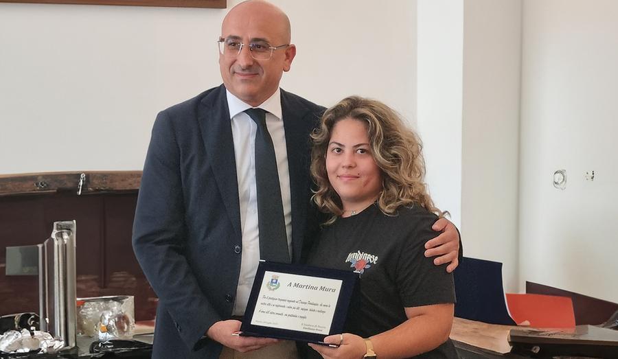Campionessa paralimpica premiata dal sindaco