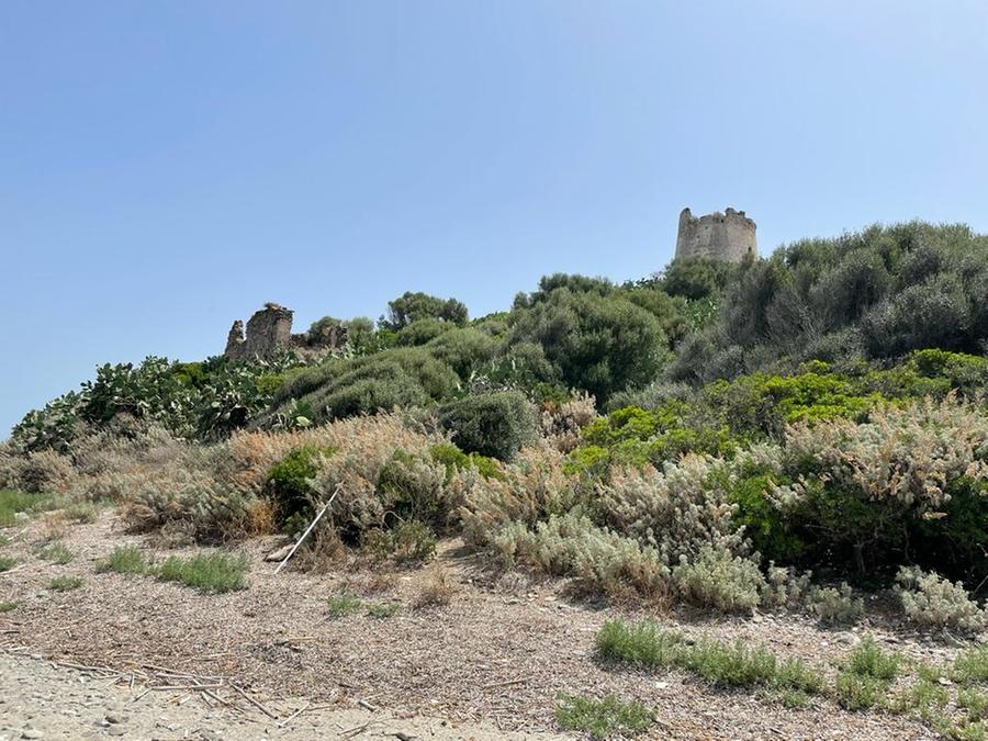 Pula, il Comune chiede aiuto alla Regione per salvare la torre di San Macario