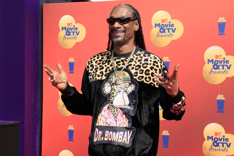 epa09998615 Snoop Dogg arrives at the 2022 MTV Movie & TV Awards at the Barker Hangar, in Santa Monica, California, USA, 05 June 2022. The shows are nominated by producers and executives from MTV and the winners are chosen online by the general public. EPA/NINA PROMMER