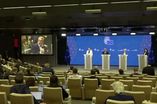 Da Ue prestito 90 mld a Ucraina, accantonato uso degli asset