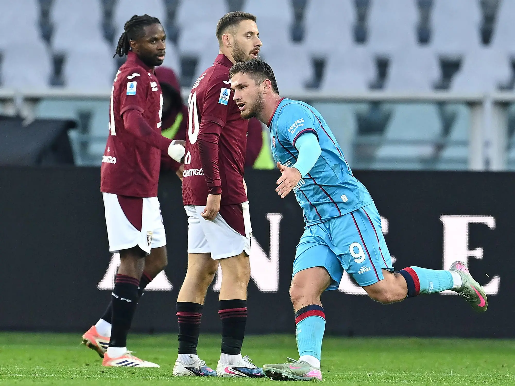 Cagliari's Semih Kilcsoy jubilates after scoring the gol (1-2) during the Italian Serie A soccer match Torino FC vs Cagliari Calcio at the Olimpico Grande Torino Stadium in Turin, Italy, 27 December 2025 ANSA/ALESSANDRO DI MARCO
