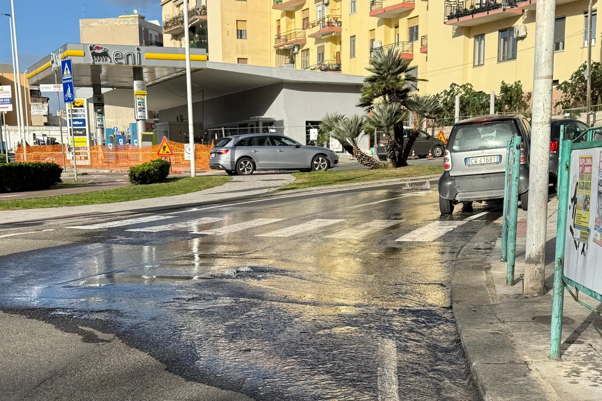 La strada allagata (foto Cabras)