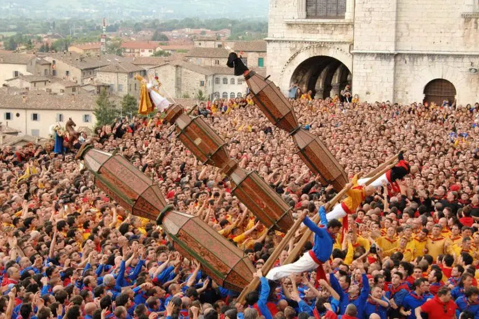 A Gubbio ogni 15 maggio si tiene la Festa dei Ceri