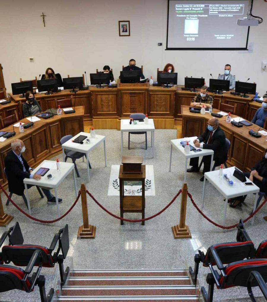 Elezioni, ultimi ritocchi nelle coalizioni