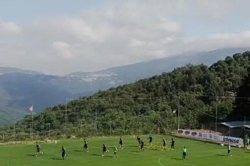 I rossoblù in ritiro ad Aritzo, (luglio 2016)