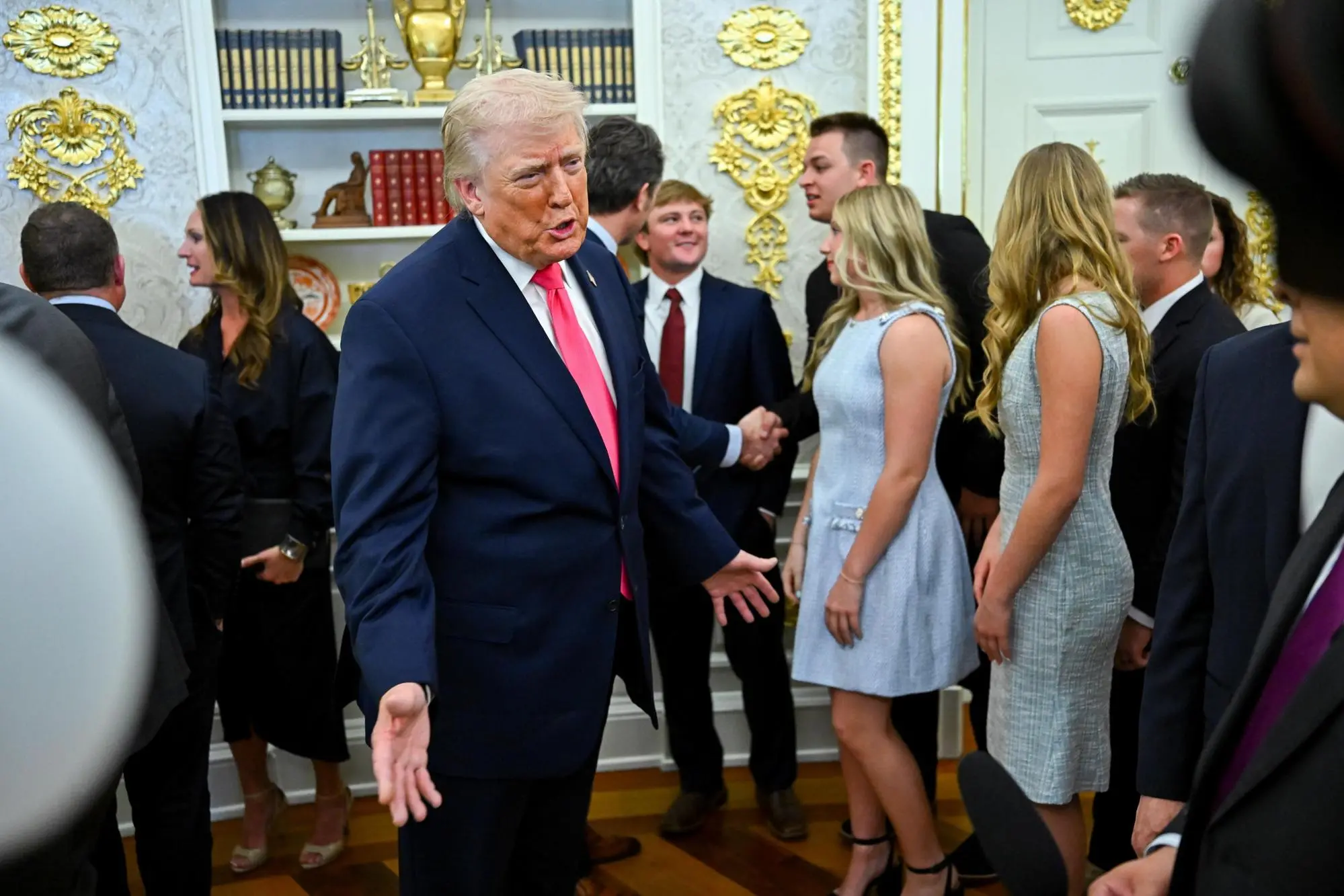 epa12846943 US President Donald Trump speaks following a swearing-in ceremony in the Oval Office of the White House in Washington, DC, USA, 24 March 2026. Markwayne Mullin was confirmed as Department of Homeland Security (DHS) secretary, placing the Oklahoma senator in charge of a Trump administration immigration crackdown that has triggered a 37-day funding shutdown of the cabinet agency. EPA/GRAEME SLOAN / POOL