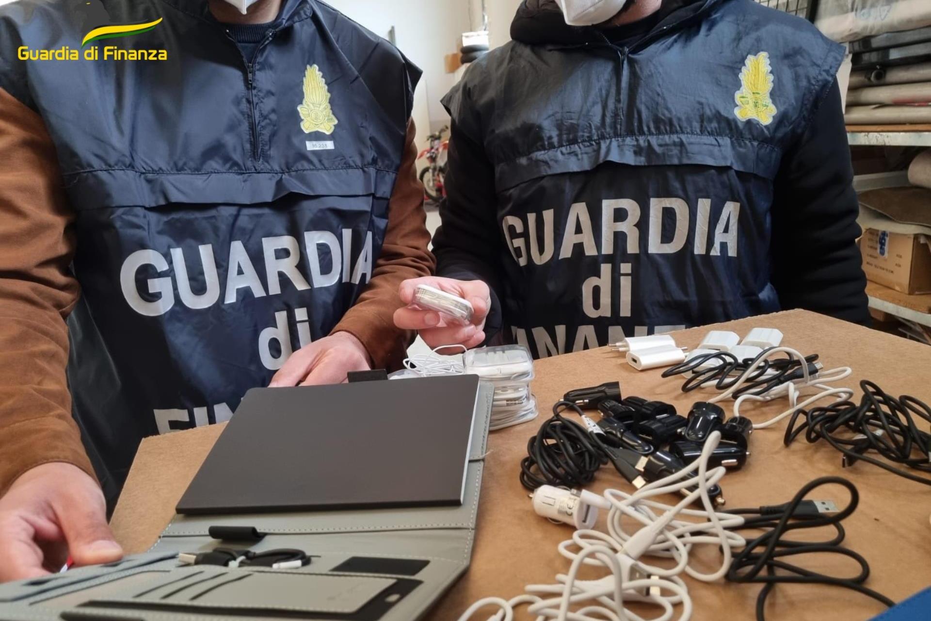 Contraffazione e falso made in Italy, maxi sequestro della Finanza