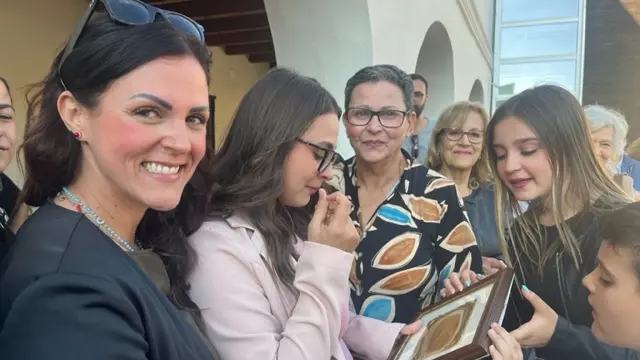 https://immagini.unionesarda.it/version/c:Nzg4NjcxYWMtNmVlMy00:ZWY2ODA5MWQtMTdhMy00/image.webp?f=16:9