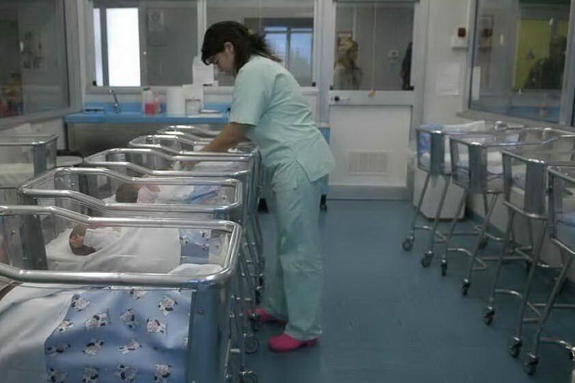 L'Isola senza bambini, in Sardegna cala ancora il tasso di natalità