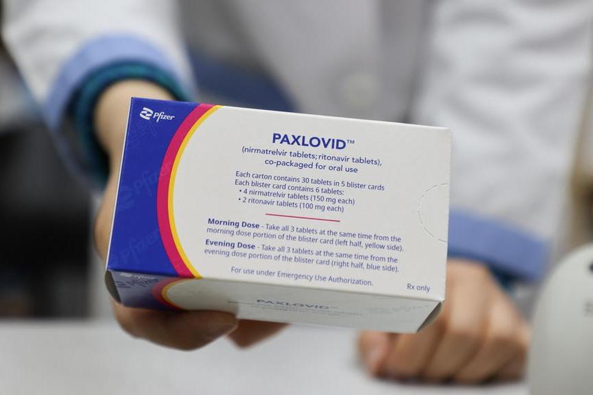L’antivirale Paxlovid arriva nelle farmacie: cos’è e come funziona il nuovo farmaco anti-Covid