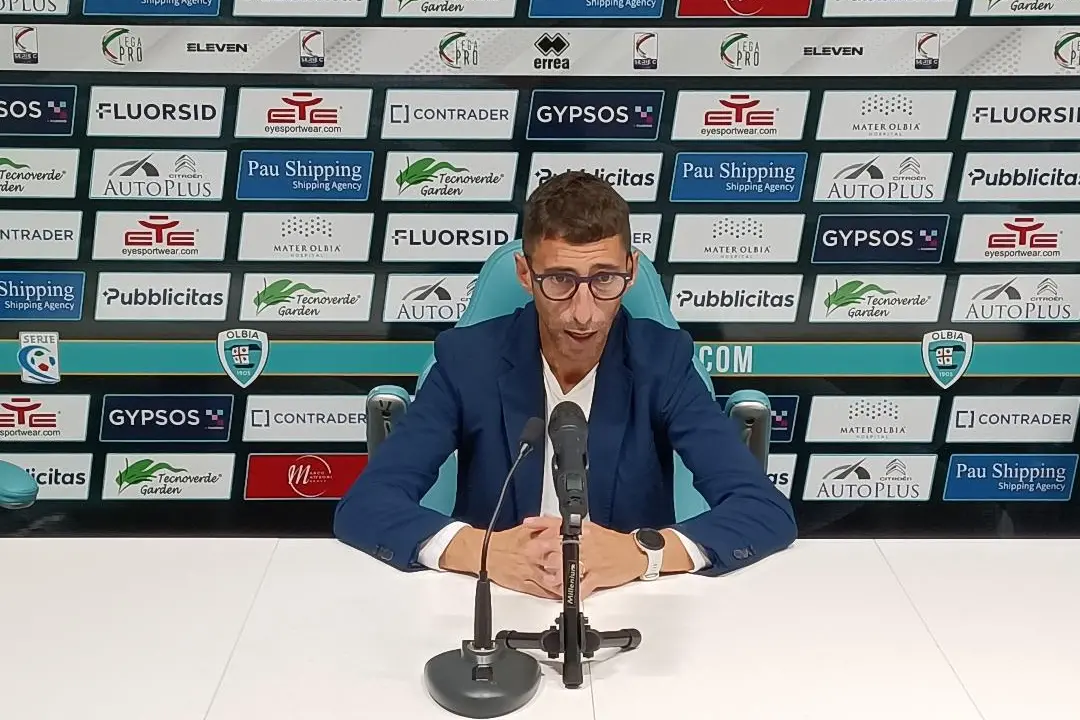 L'allenatore dell'Olbia Roberto Occhiuzzi (L'Unione Sarda - Giagnoni)