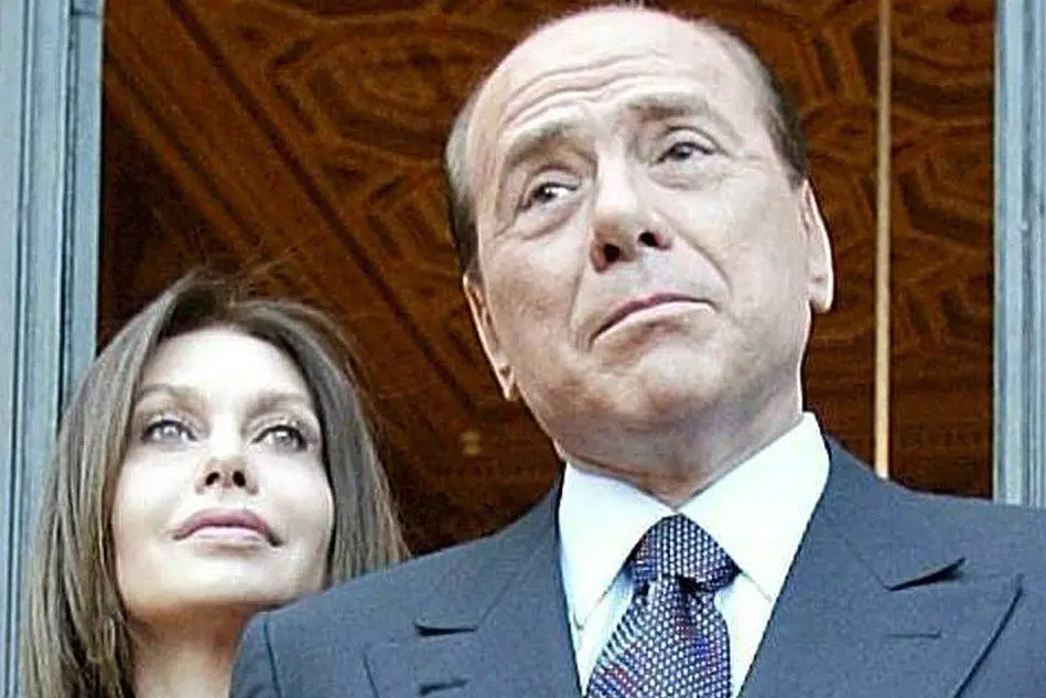 Silvio Berlusconi e Veronica Lario (Archivio L'Unione Sarda)