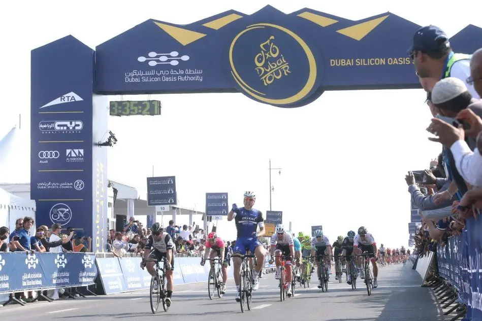 la volata di Marcel Kittel a Dubai (foto Ansa Peri-Dal Zennaro)