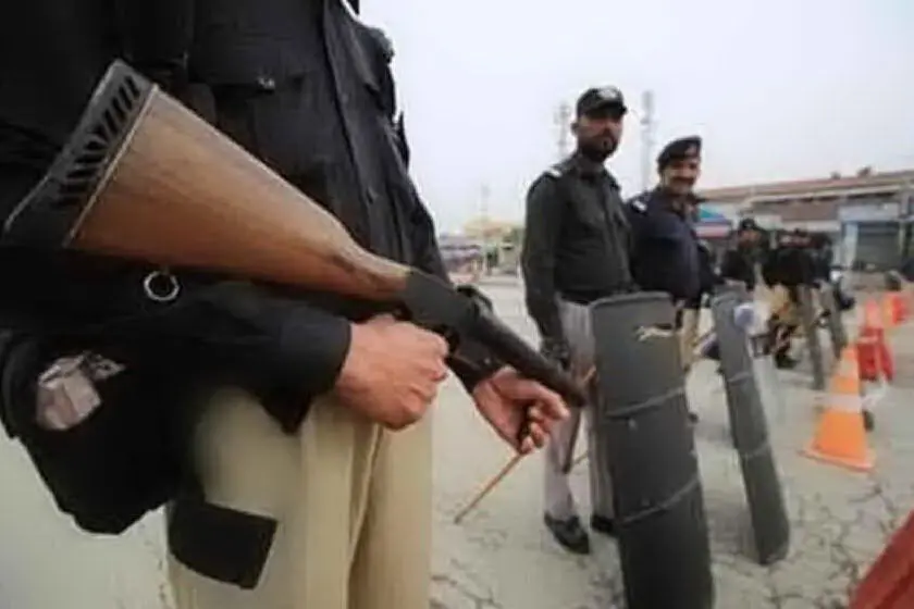 Polizia in Pakistan (archivio L'Unione Sarda)