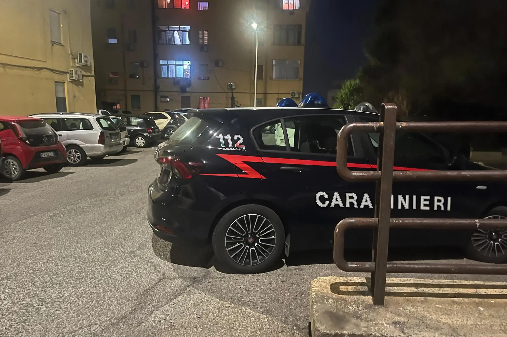 I carabinieri hanno fermato subito il presunto responsabile (foto L'Unione Sarda)