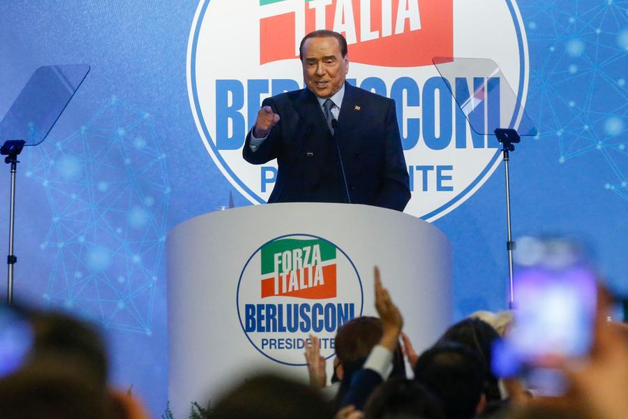 Berlusconi: “Deluso e addolorato da Putin per l’aggressione all’Ucraina”