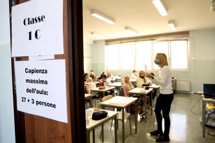 Lo screening anti-Covid sugli studenti in Sardegna, si parte dal Nuorese