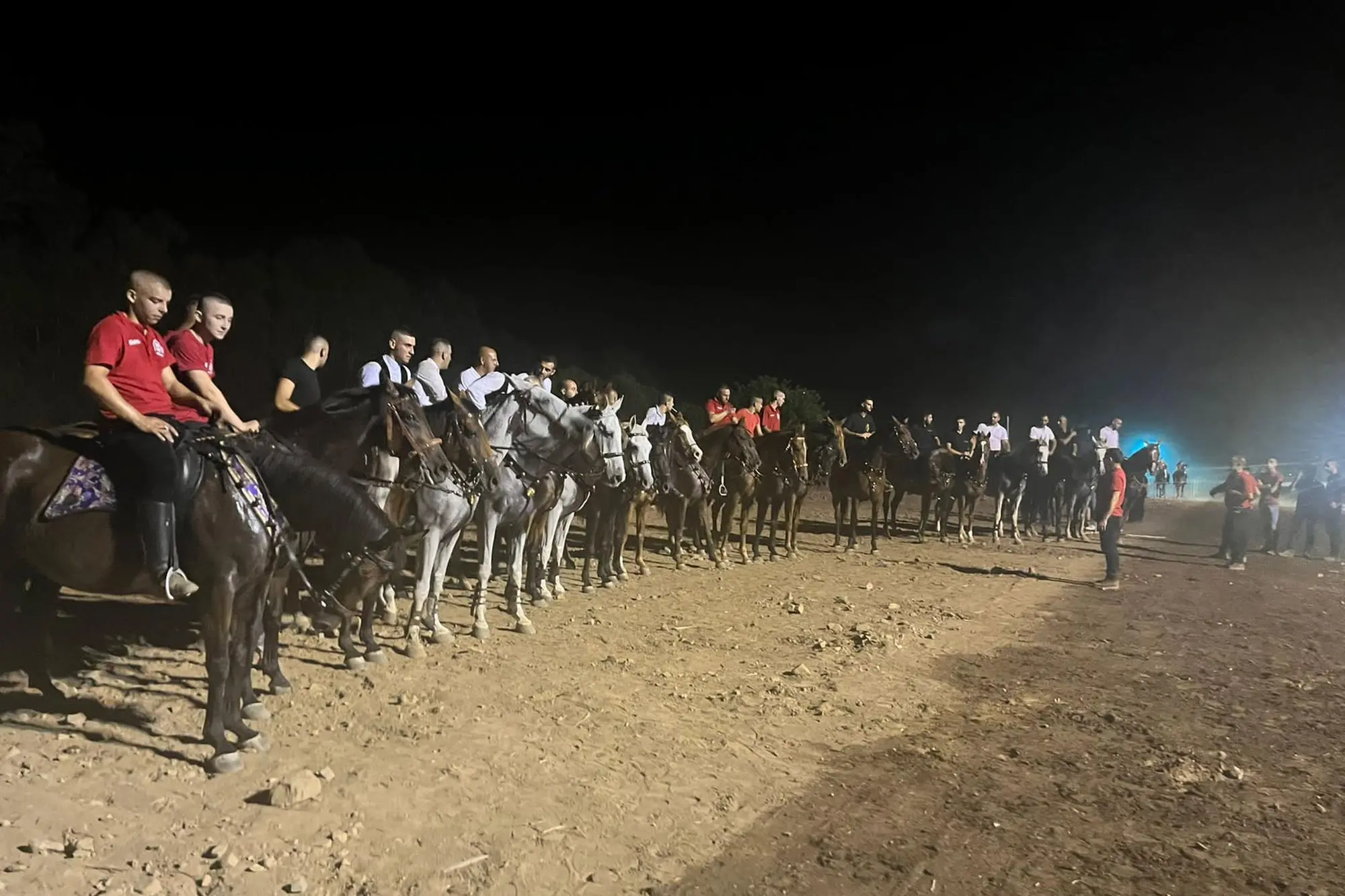 I componenti dell'associazione I cavalieri dell'Assunta di Tertenia (foto concessa)