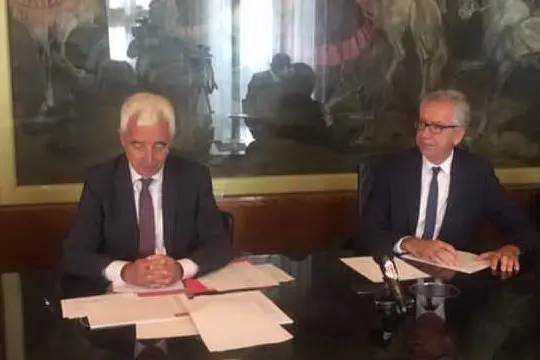 Da sinistra, l'assessore Raffaele Paci e il governatore Francesco Pigliaru